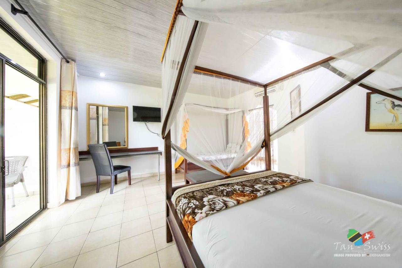 Tan-Swiss Lodge Mikumi Kültér fotó