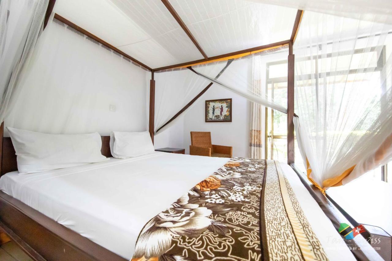 Tan-Swiss Lodge Mikumi Kültér fotó